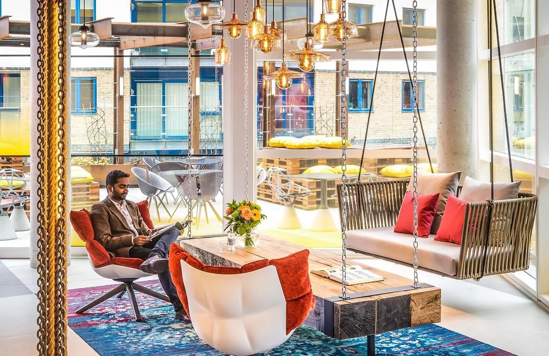 Novotel London Canary Wharf-1