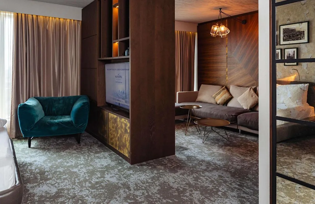 Novotel London Canary Wharf-1