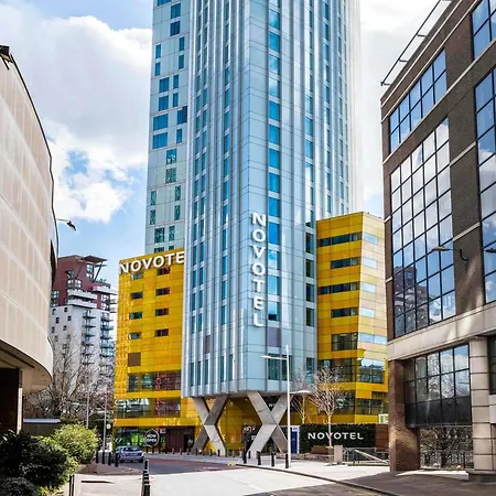 Novotel London Canary Wharf-3